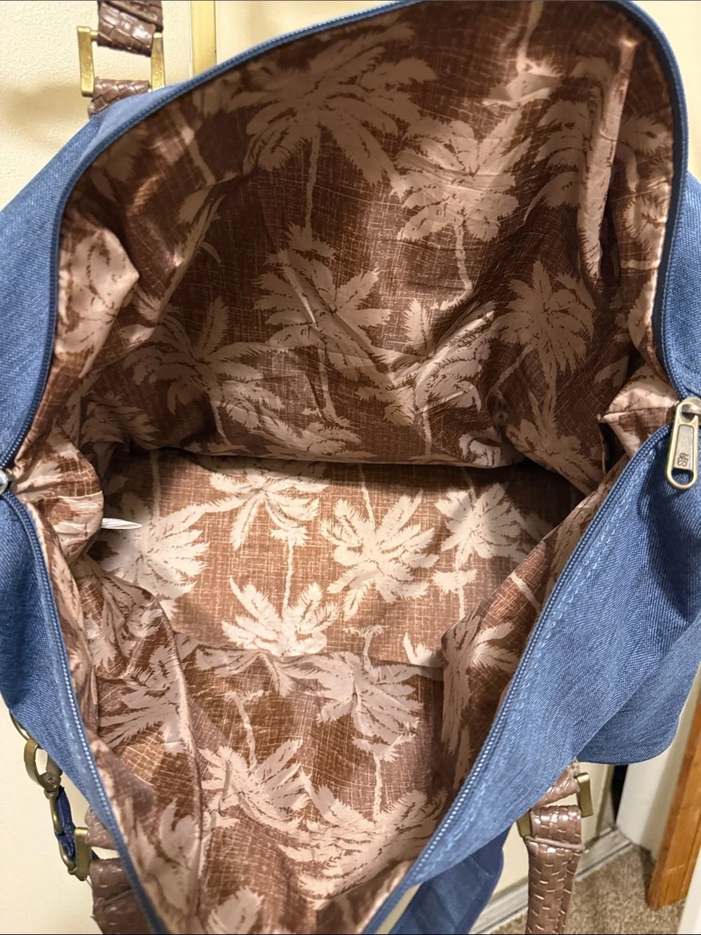Tommy Bahama Canvas Travel Bag Weekend Tote Duffel Bag